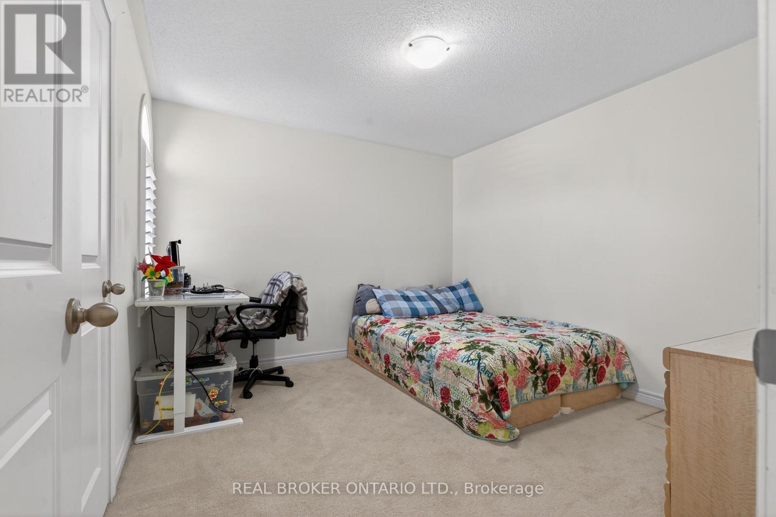 27 FINGLAND CRESCENT - 23