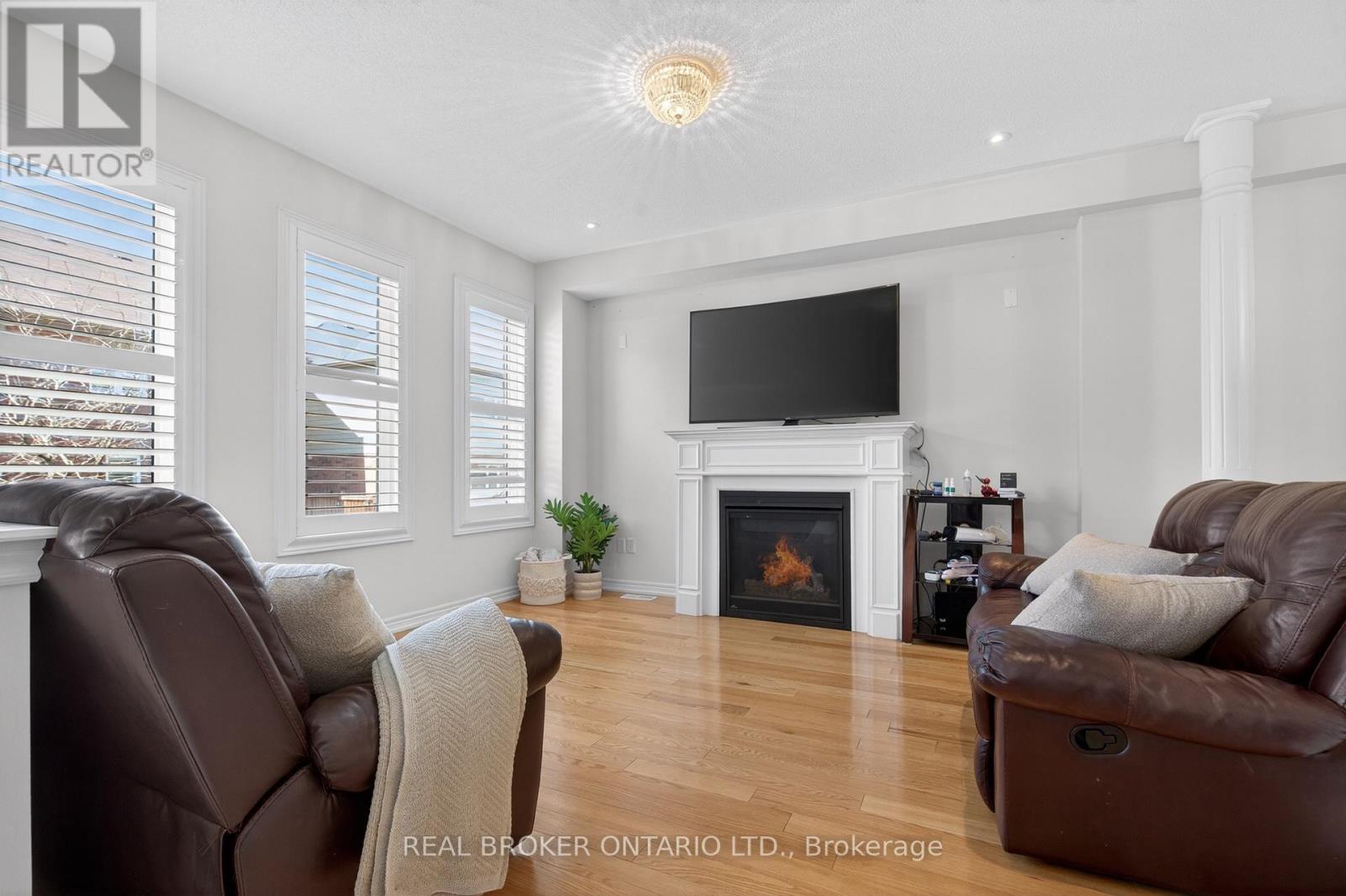 27 FINGLAND CRESCENT - 7