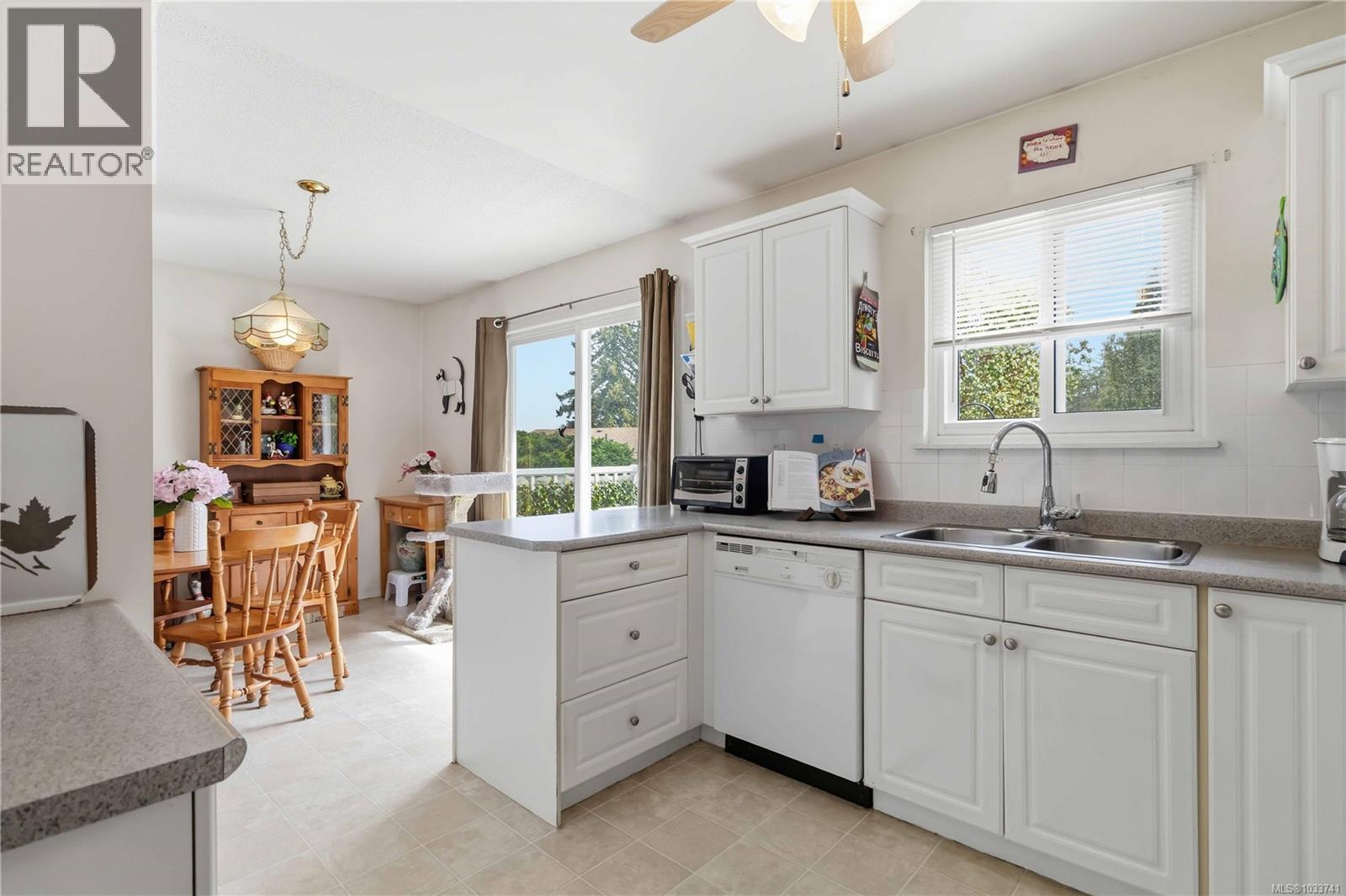 #13 7675 East Saanich Rd - 14