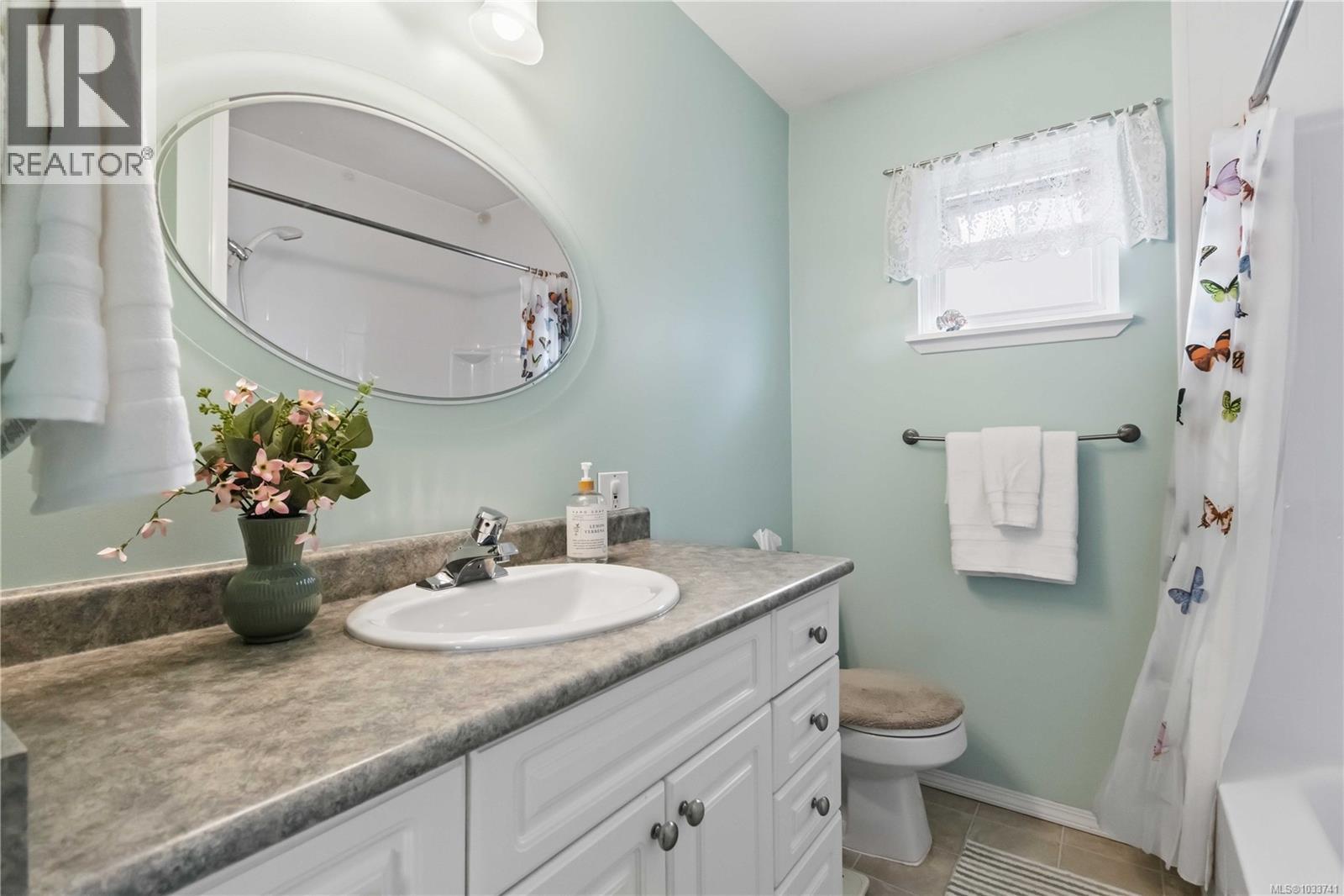 #13 7675 East Saanich Rd - 16