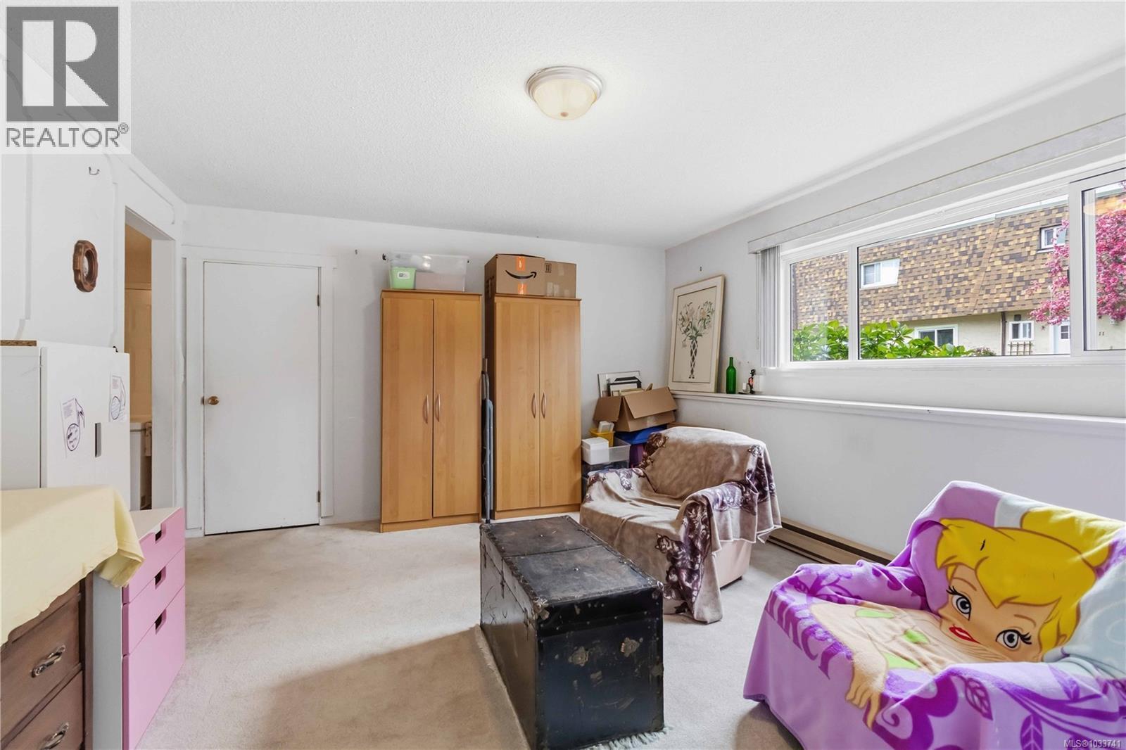 #13 7675 East Saanich Rd - 23