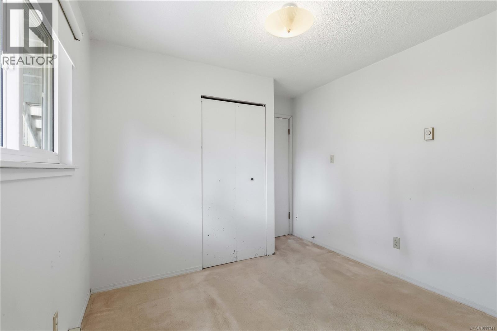 #13 7675 East Saanich Rd - 26