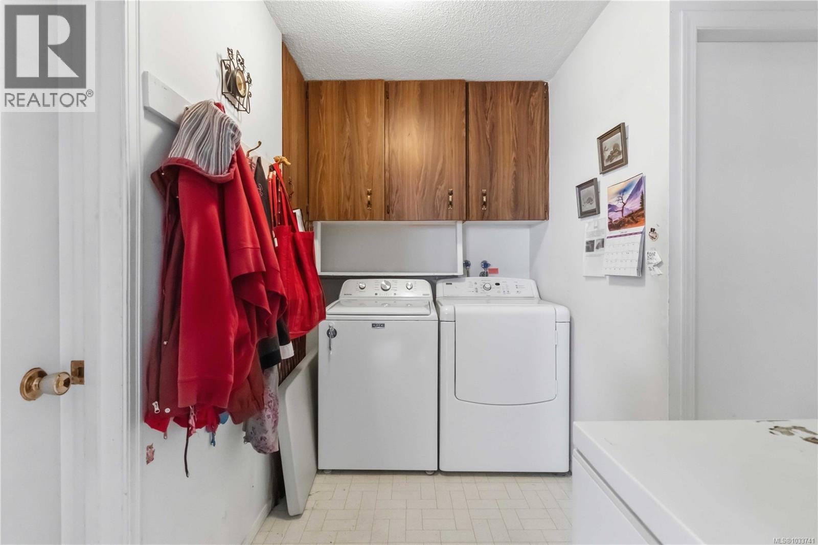 #13 7675 East Saanich Rd - 28