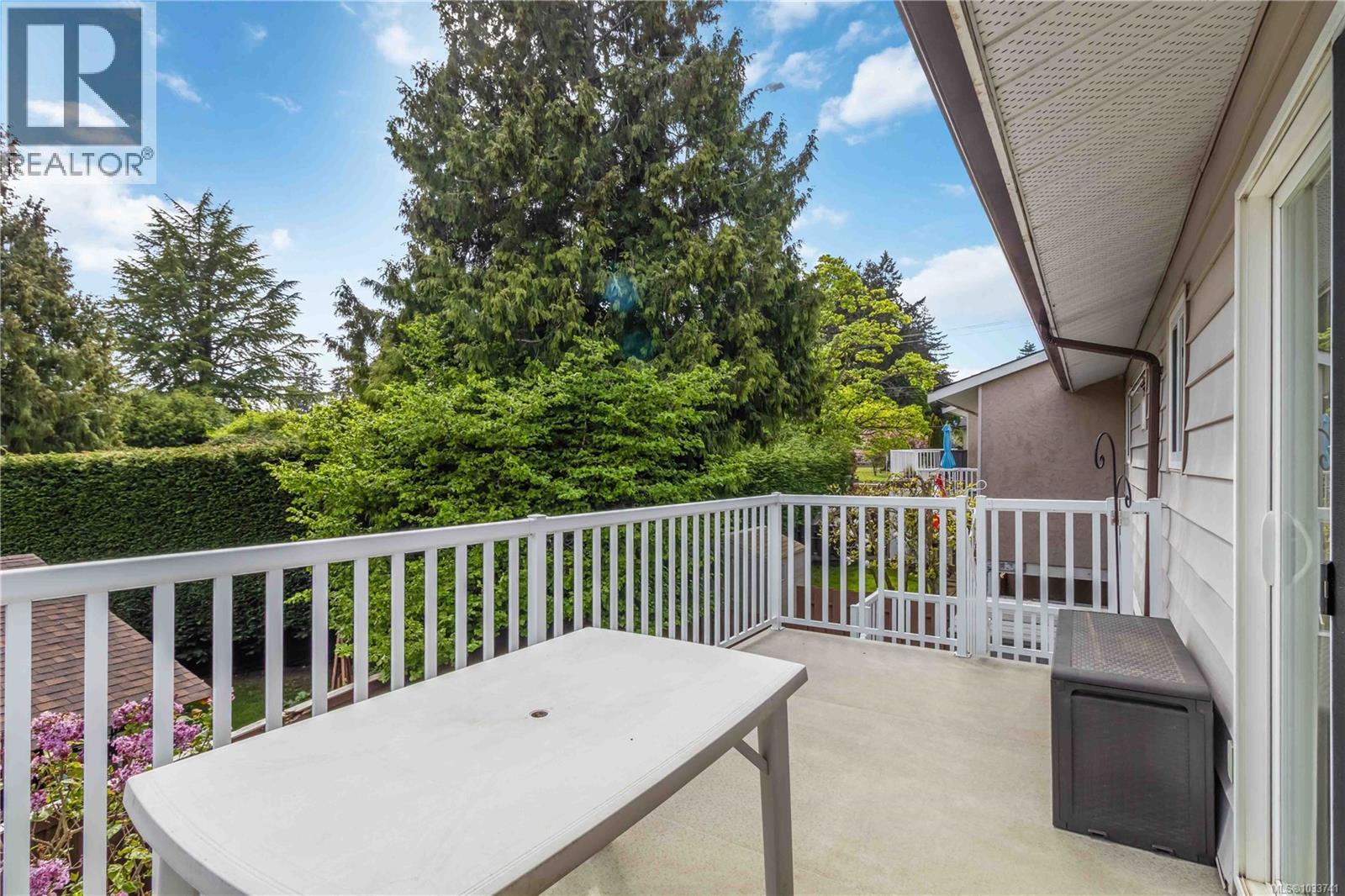 #13 7675 East Saanich Rd - 30