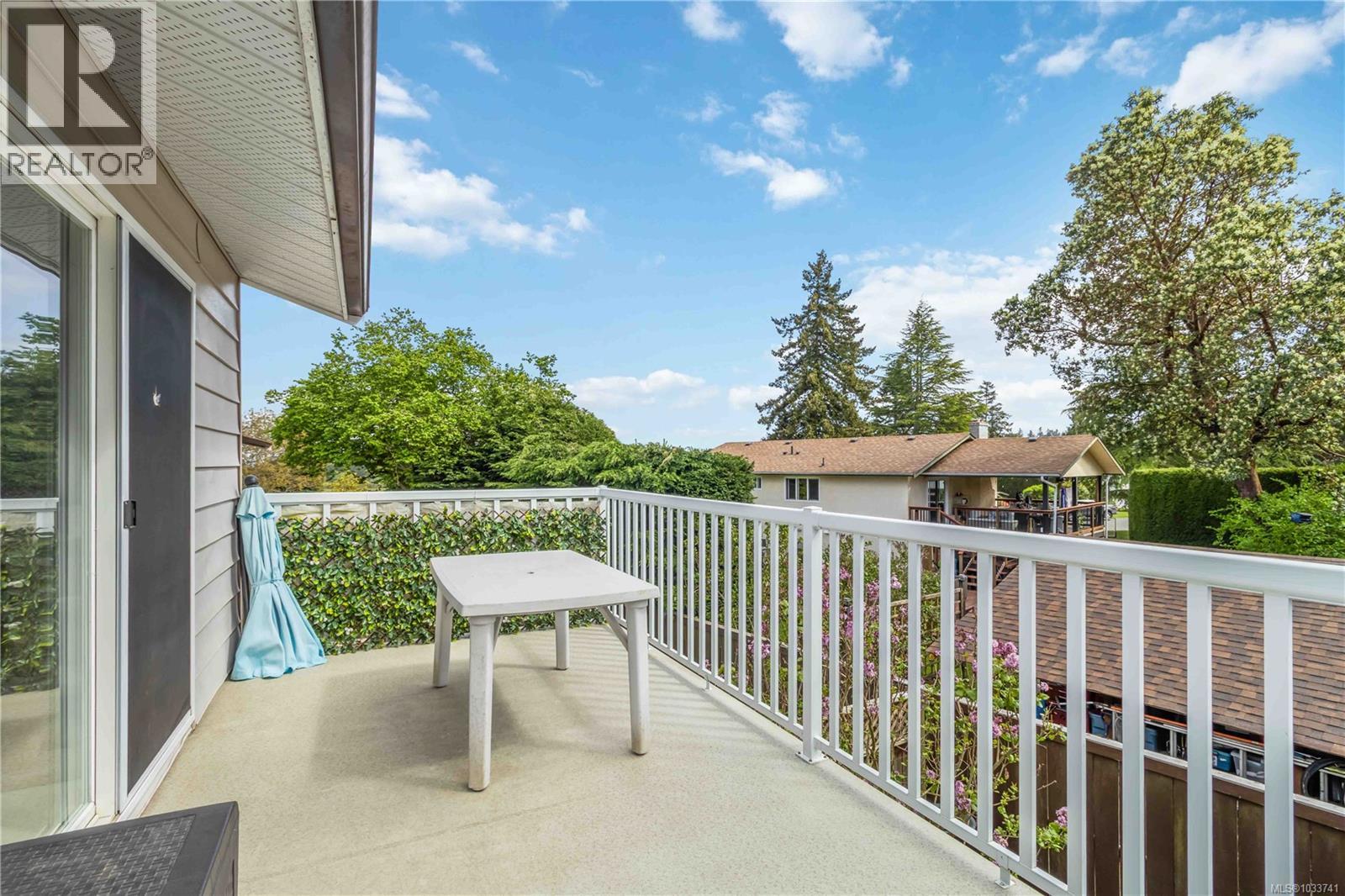 #13 7675 East Saanich Rd - 31