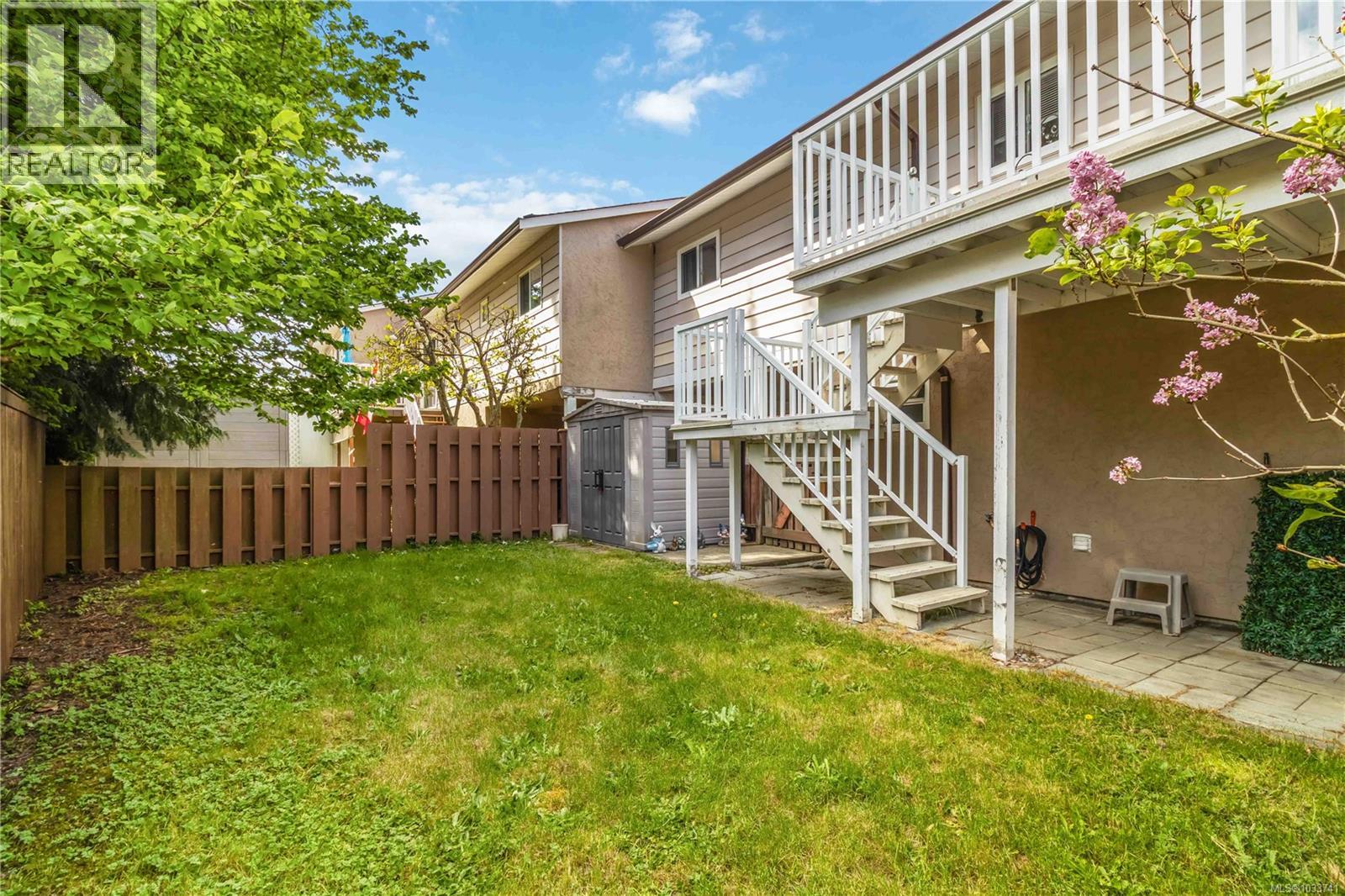 #13 7675 East Saanich Rd - 34