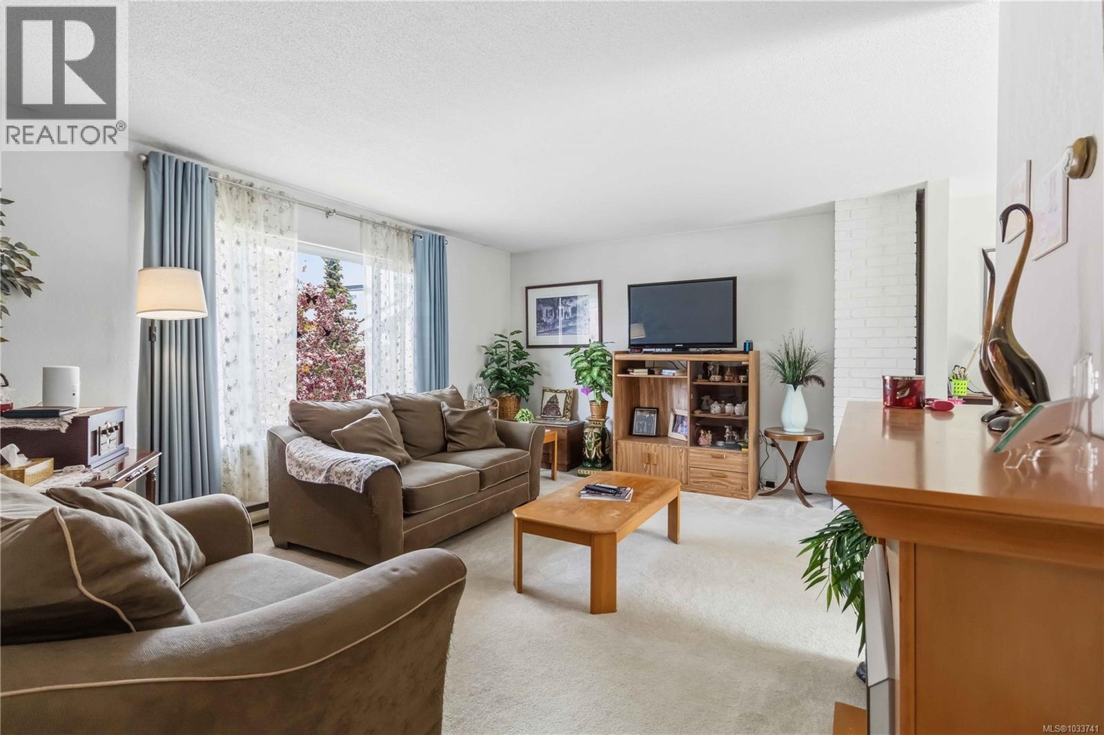 #13 7675 East Saanich Rd - 5