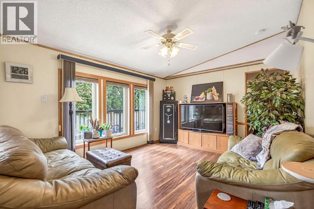 236 Riverside Drive - 17