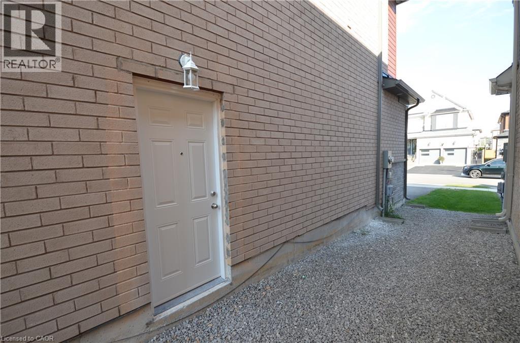 4 FINDLAY Drive Unit# B, Ancaster, Ontario, L9K0H4 — Photo 4