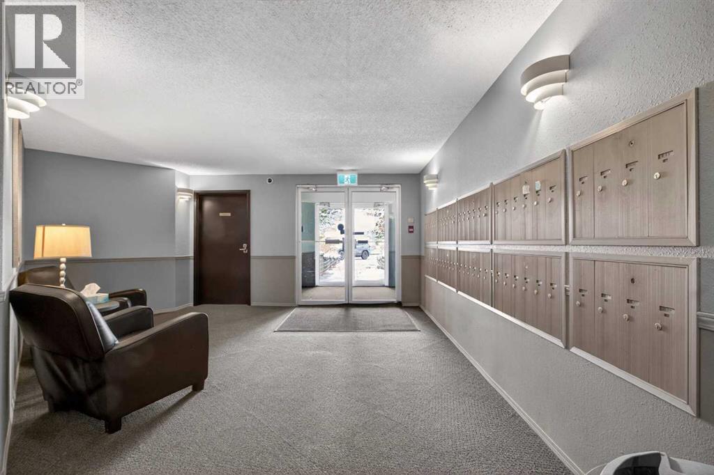 #414 10 Dover Point SE - 21