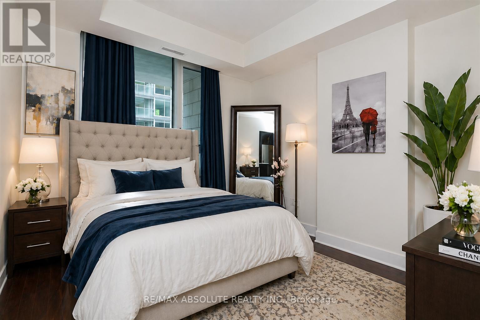 #217 101 RICHMOND ROAD - 8