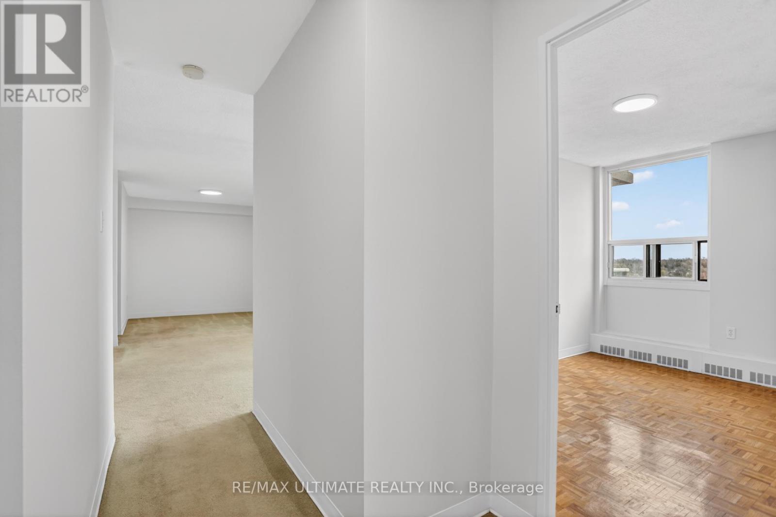 #1003 15 TORRANCE ROAD - 15