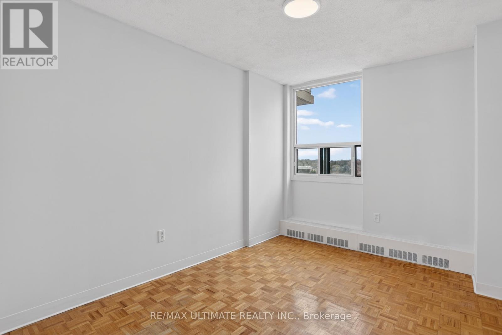 #1003 15 TORRANCE ROAD - 19