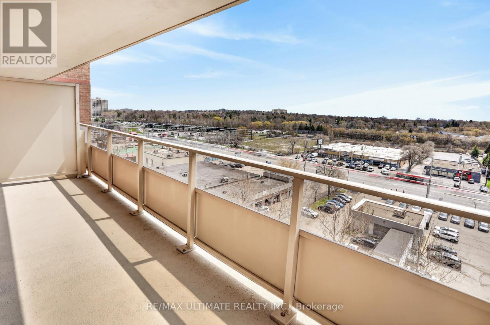 #1003 15 TORRANCE ROAD - 28