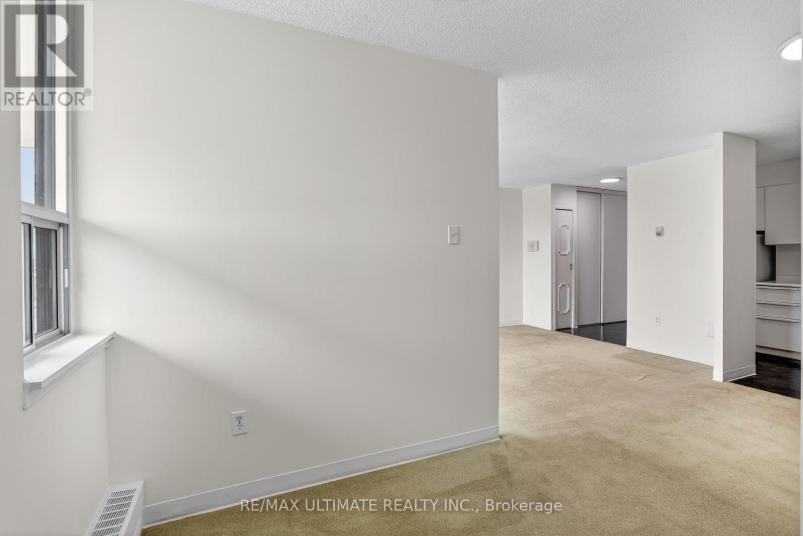 #1003 15 TORRANCE ROAD - 5