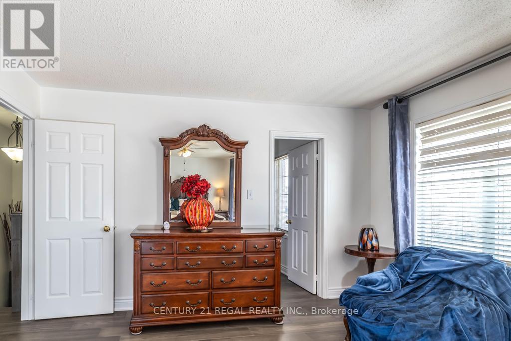 43 WATERTON CRESCENT - 30