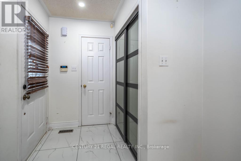 43 WATERTON CRESCENT - 5