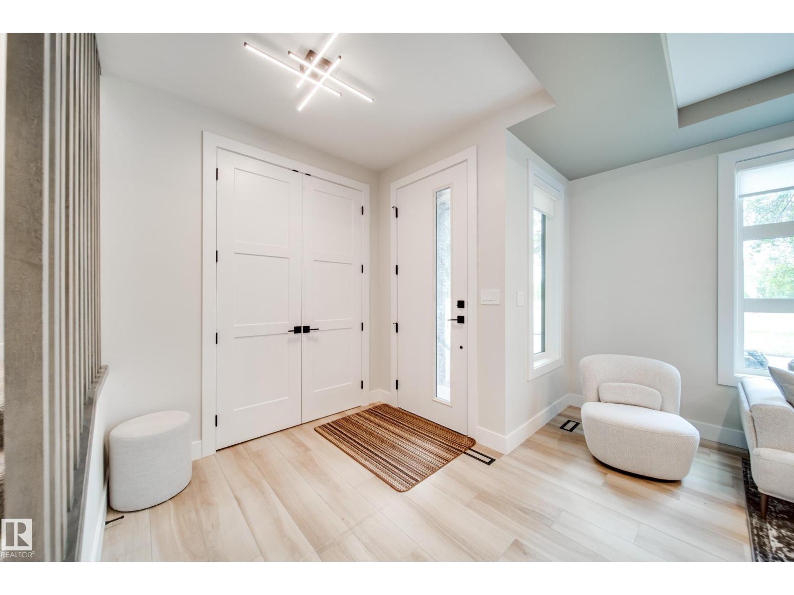 9625 101 ST NW, Edmonton