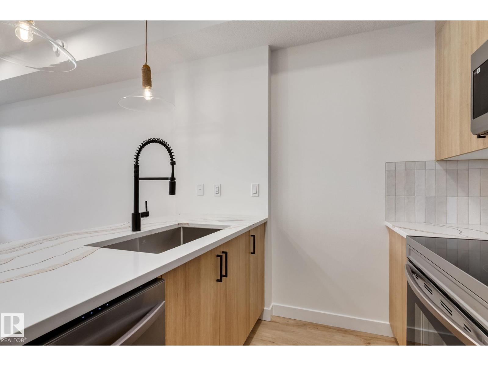 #42 16231 19 AV SW, Edmonton