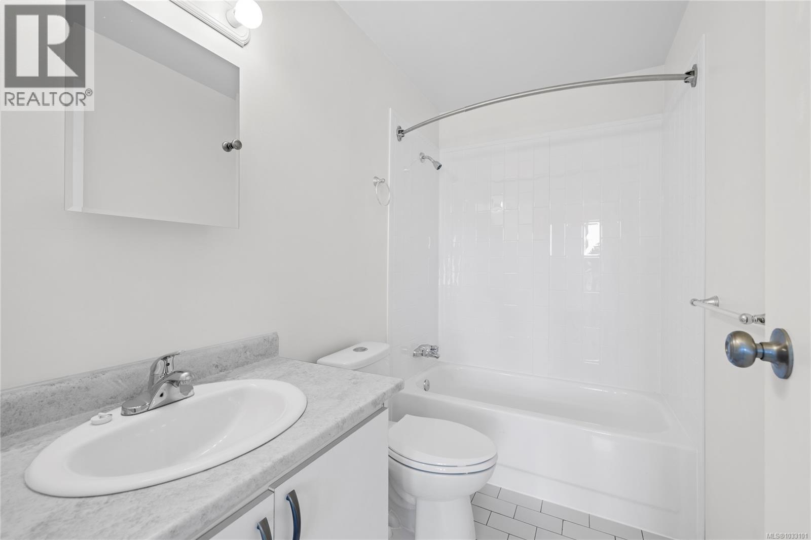 #307 3215 Cowichan Lake Rd - 13