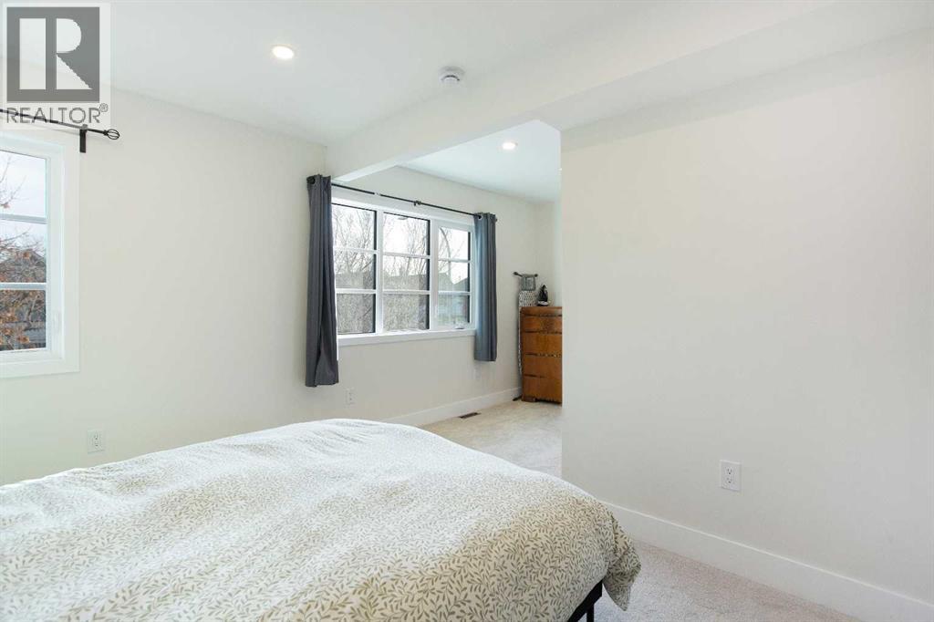 1032 18 Avenue SE - 18