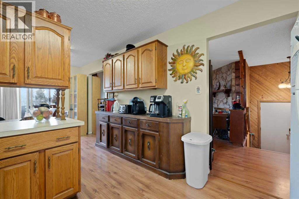 1521 44 Street SE - 20