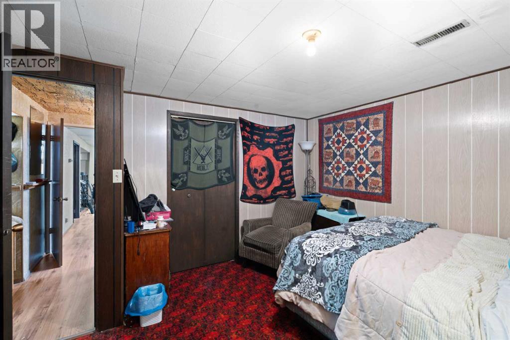 1521 44 Street SE - 39