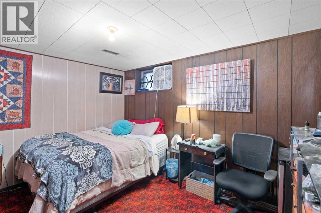 1521 44 Street SE - 40