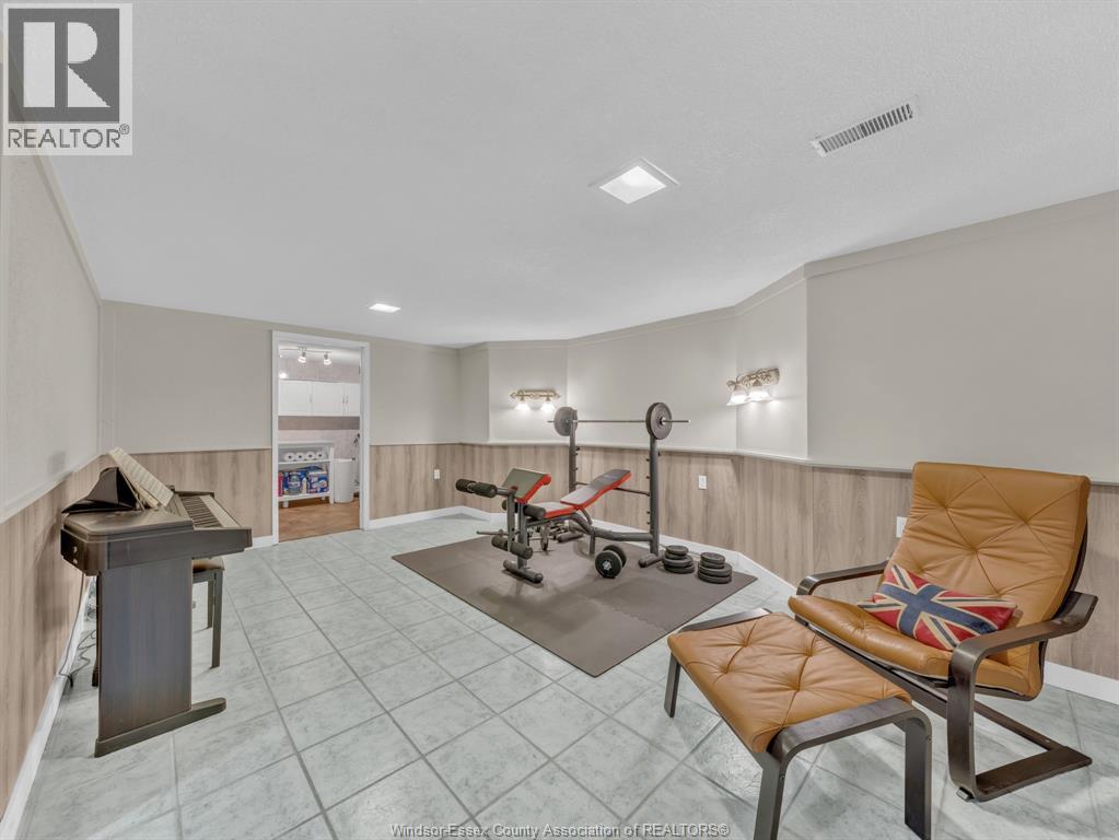 24 STATES, Amherstburg, Ontario, N9V3M2 — Photo 26
