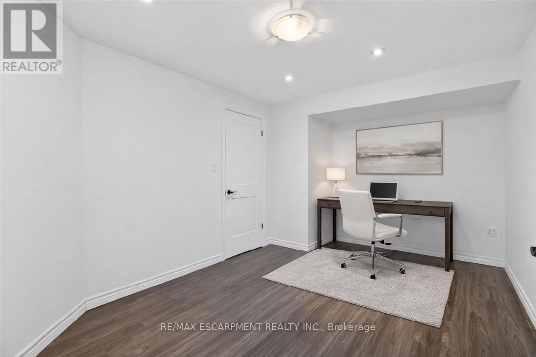 119 DORCHESTER DRIVE - 33