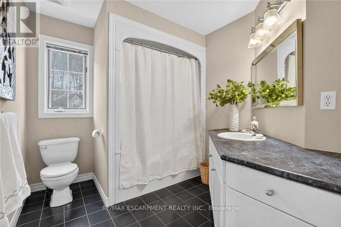 119 DORCHESTER DRIVE - 28