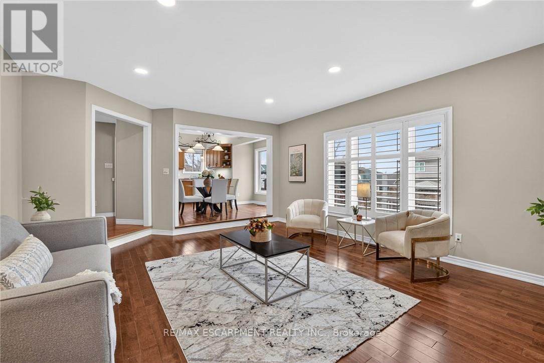 119 DORCHESTER DRIVE - 14