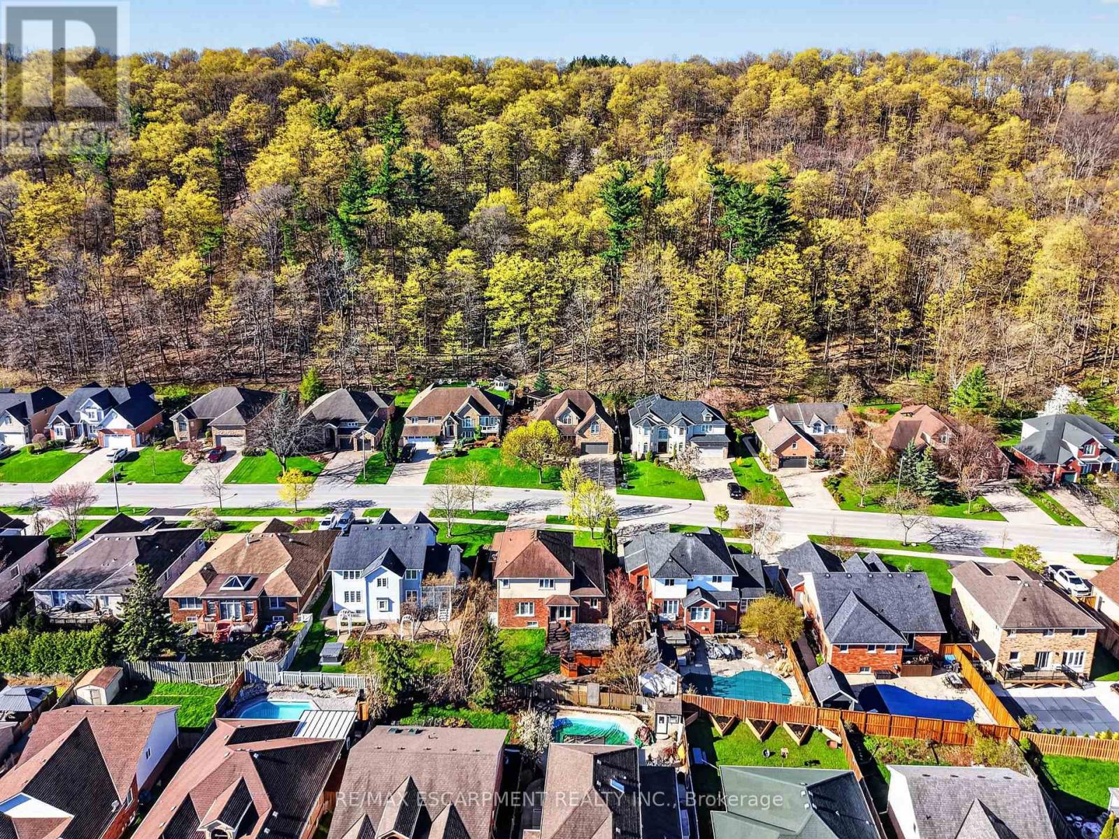 119 DORCHESTER DRIVE - 44