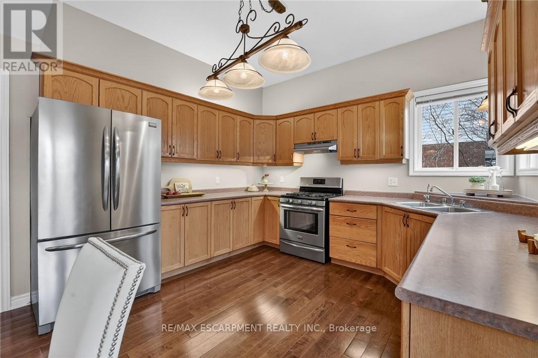 119 DORCHESTER DRIVE - 19
