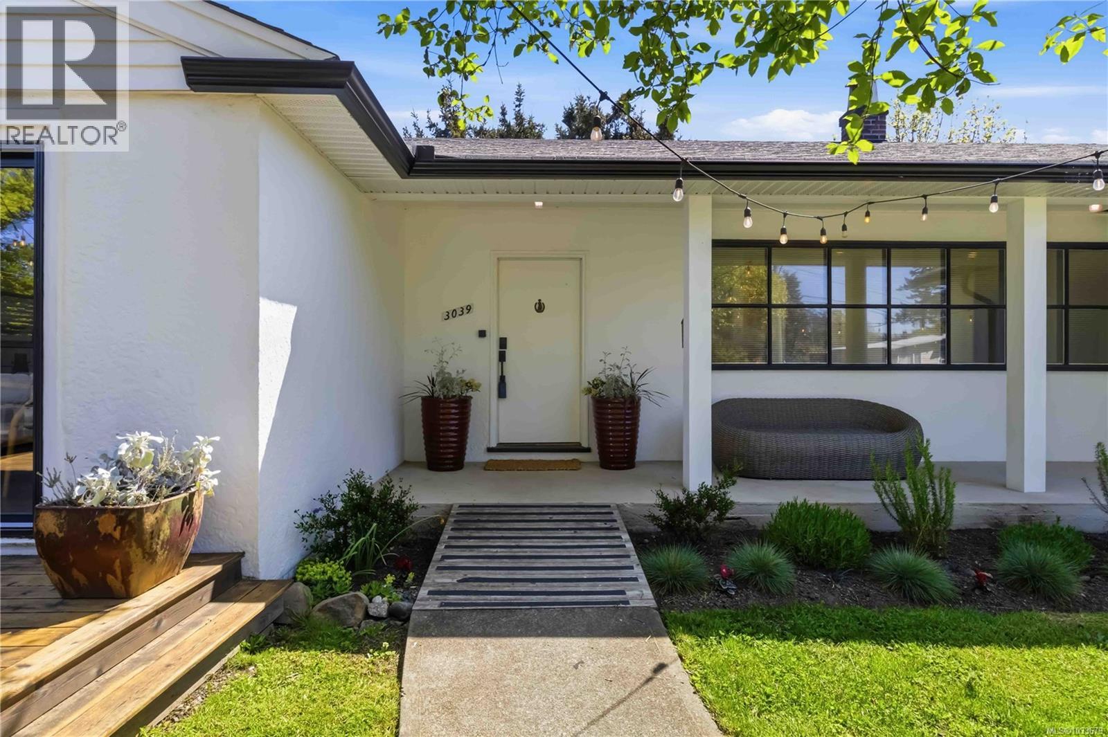 3039 Balfour Ave - 4