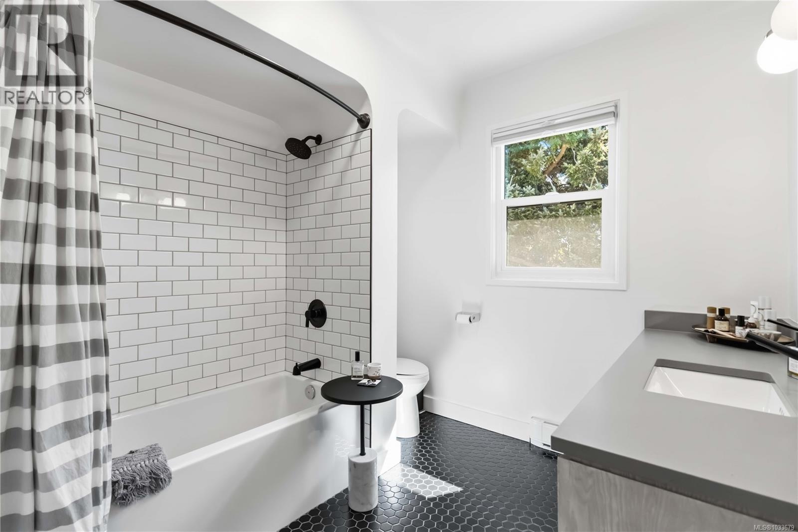 3039 Balfour Ave - 51