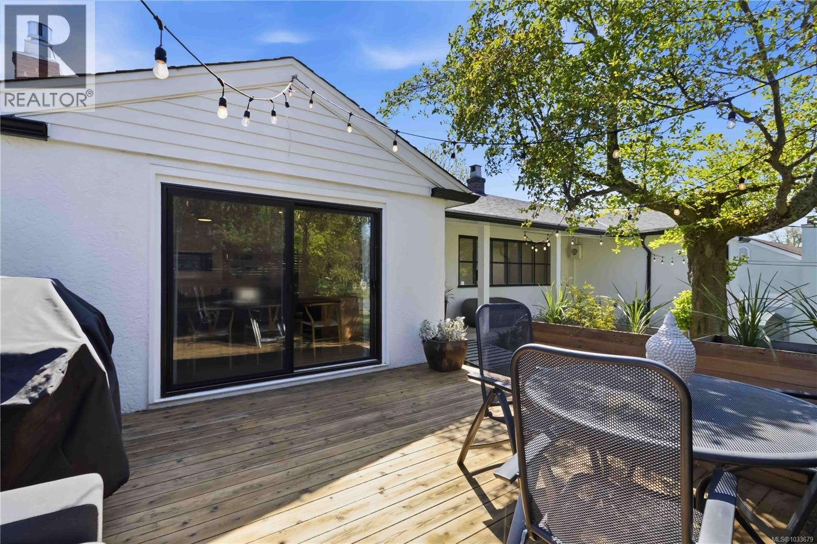 3039 Balfour Ave - 54