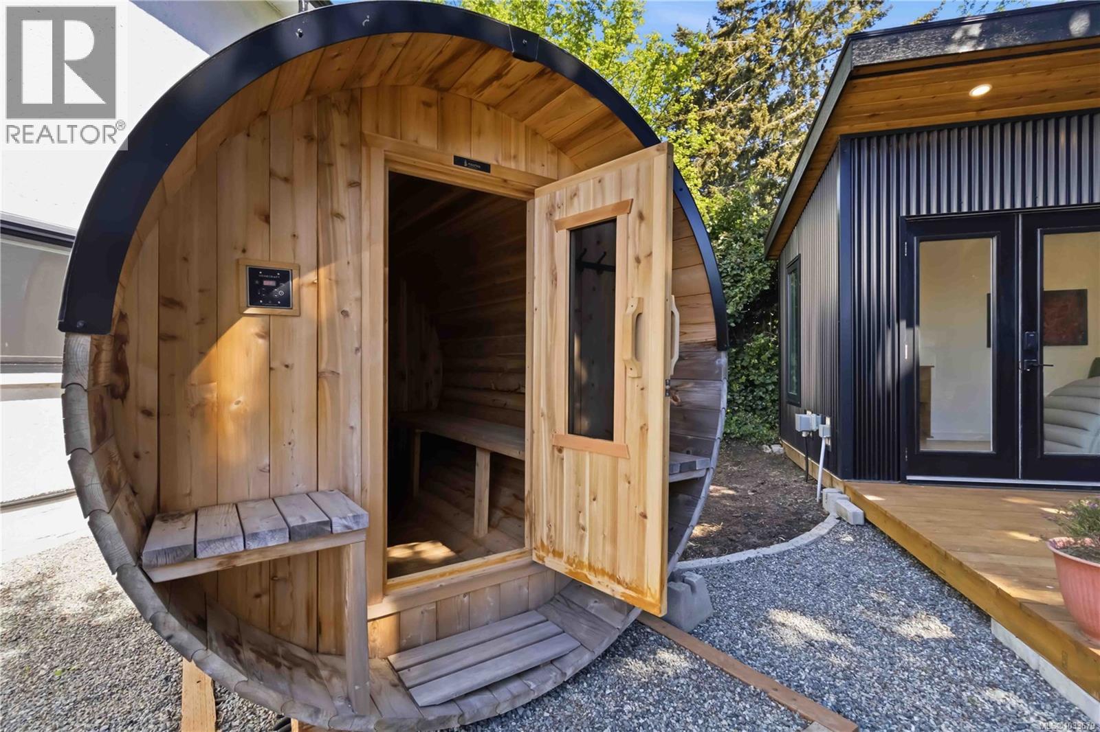 3039 Balfour Ave - 57