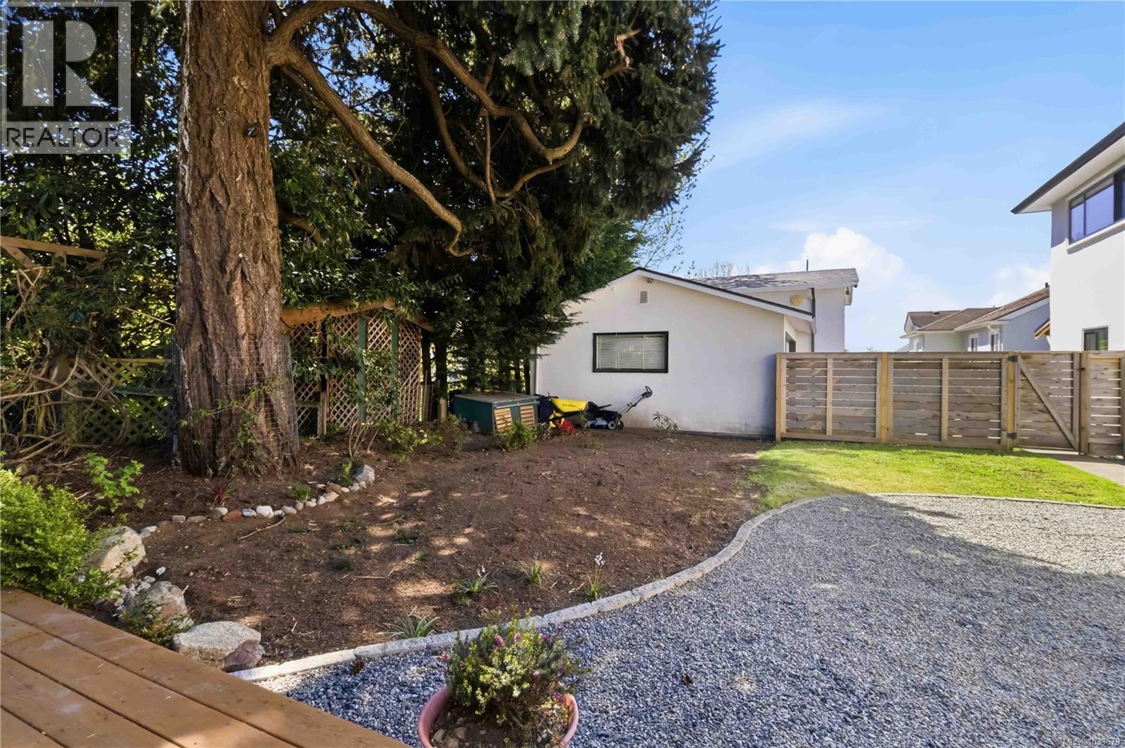 3039 Balfour Ave - 63