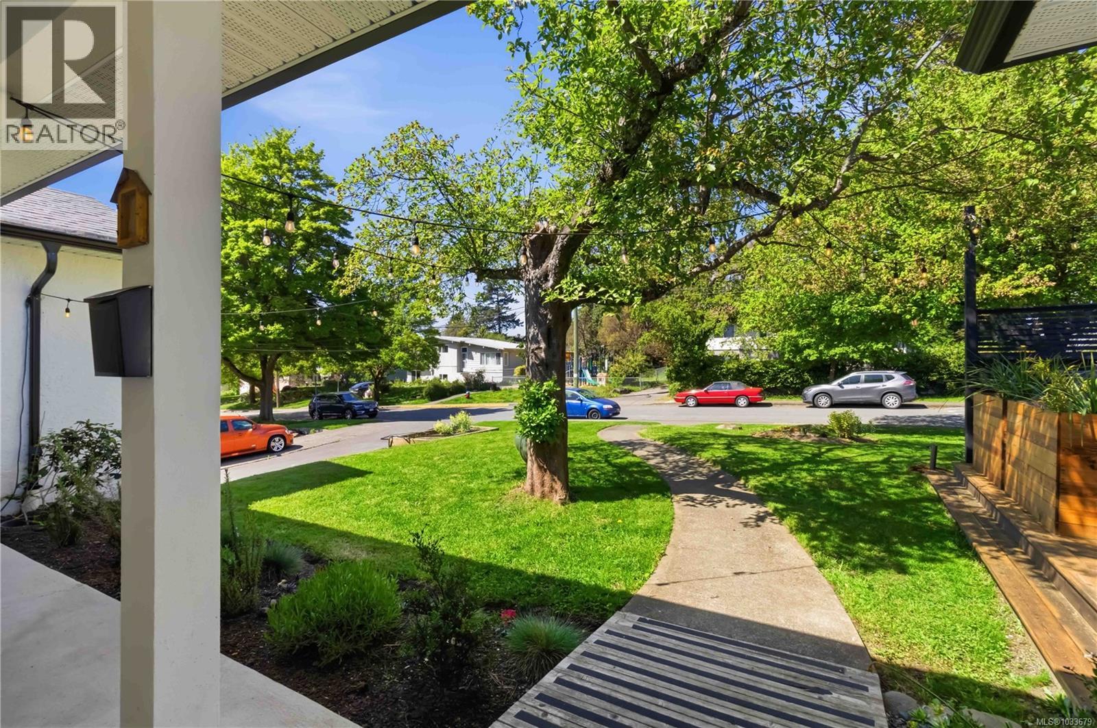 3039 Balfour Ave - 64