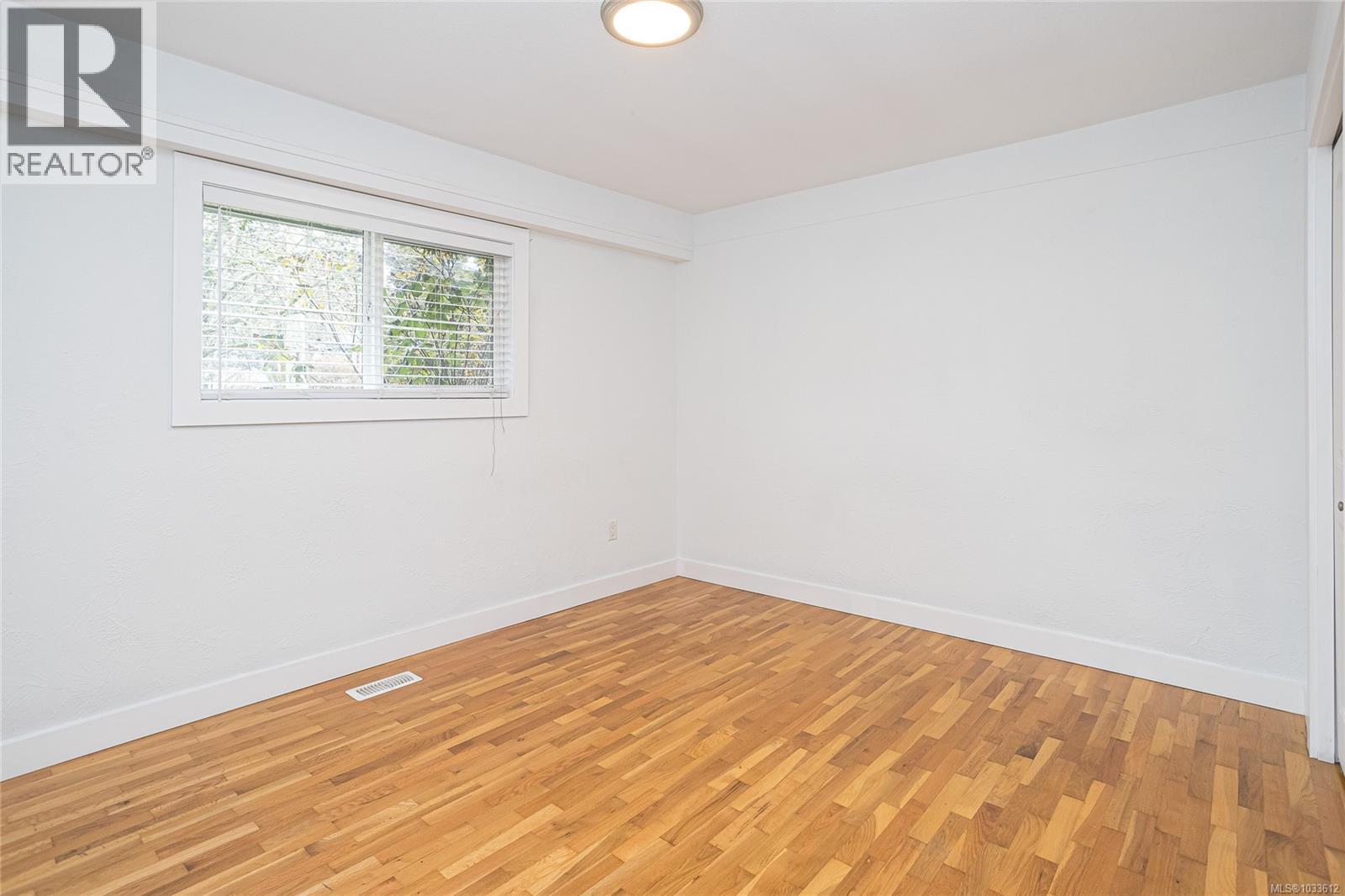 820-822 Leslie Dr - 13
