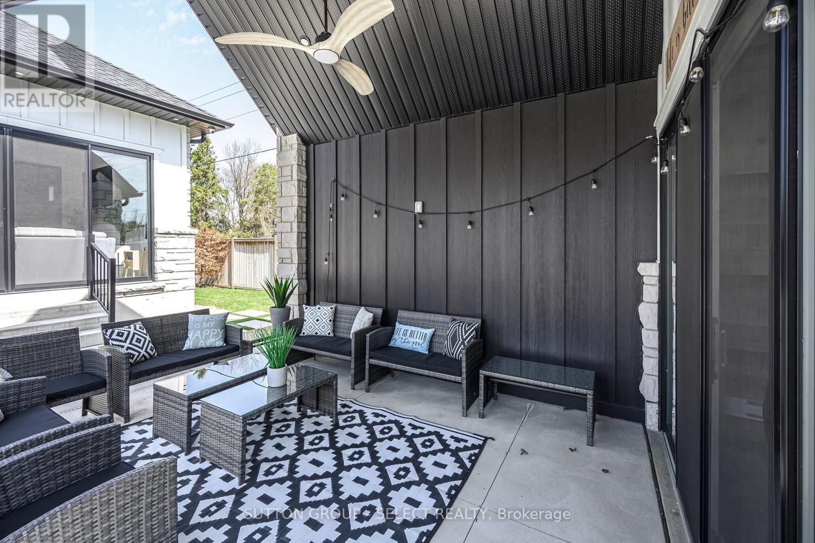 Covered porch pool house lounge / ceiling fan