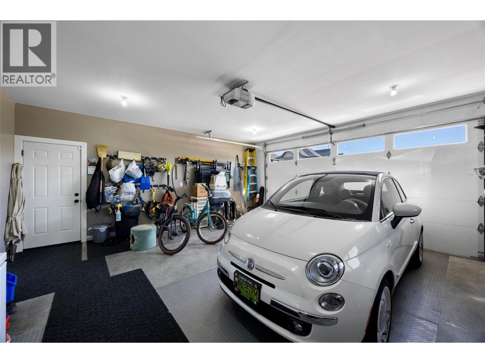 2704 BEACHMOUNT Crescent - 24