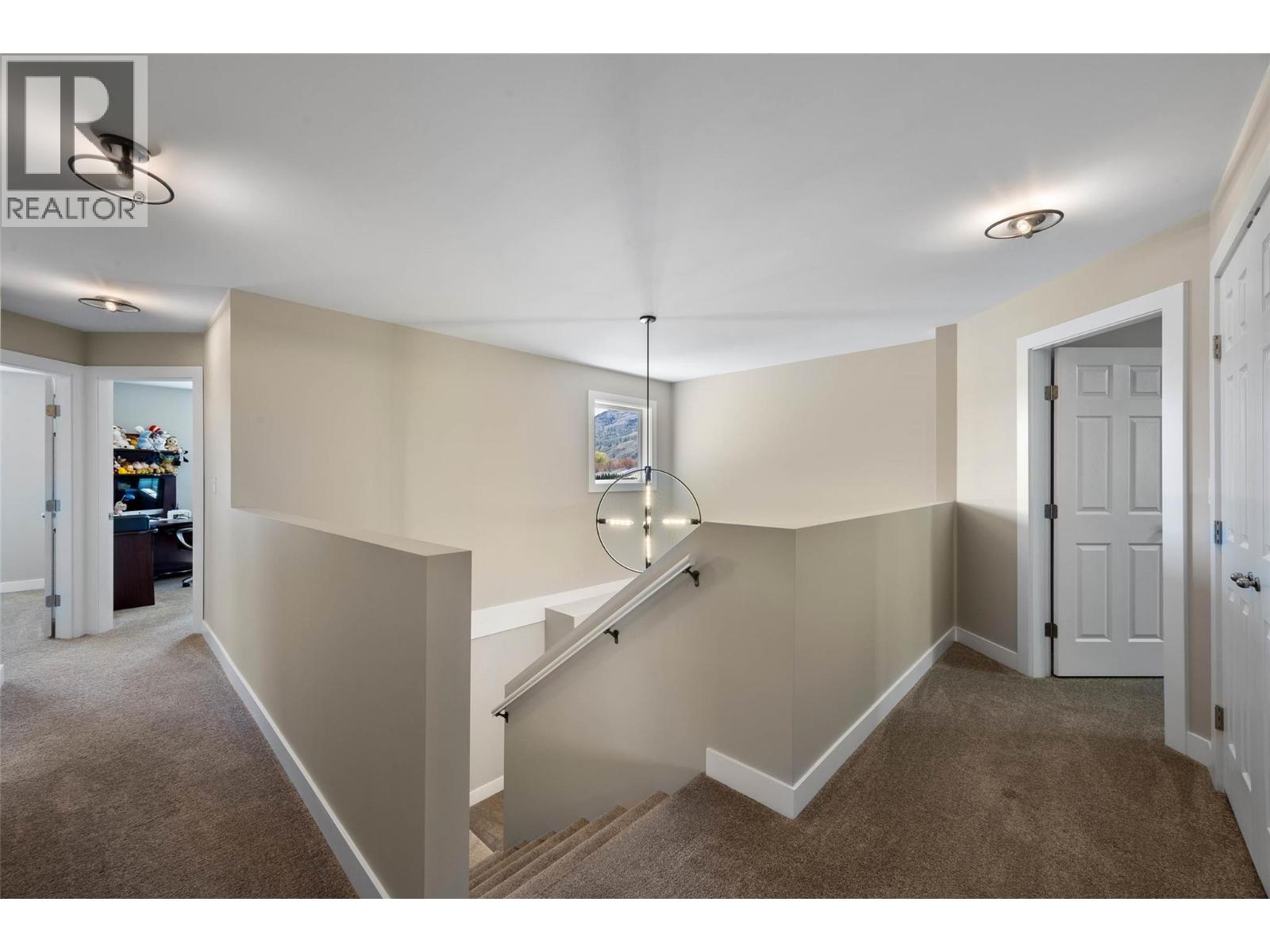 2704 BEACHMOUNT Crescent - 26