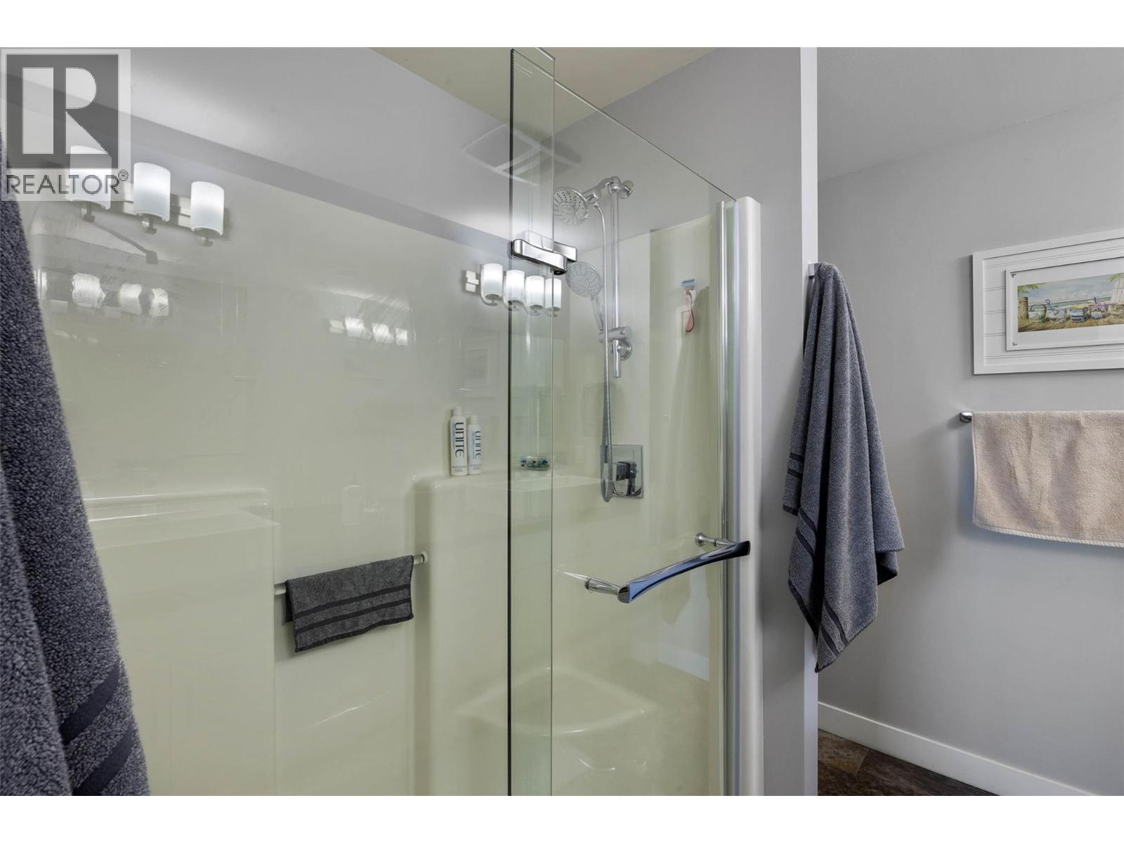 2704 BEACHMOUNT Crescent - 31