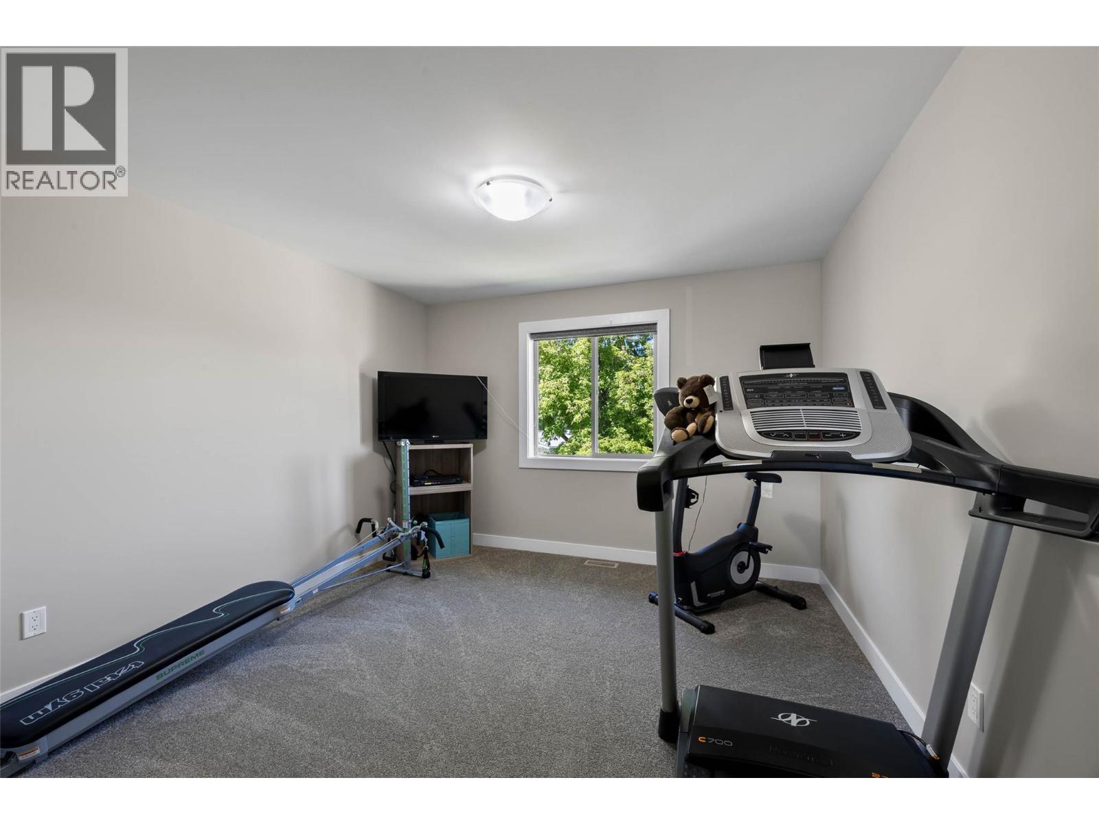 2704 BEACHMOUNT Crescent - 32