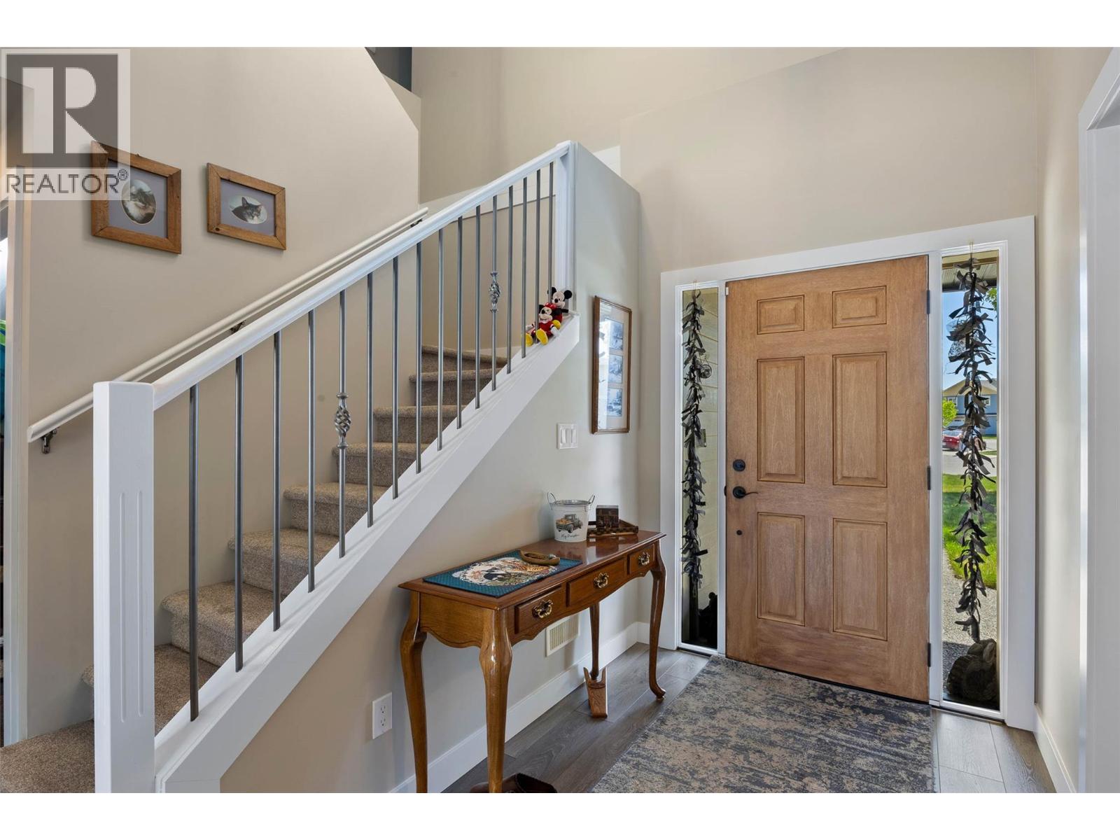 2704 BEACHMOUNT Crescent - 4