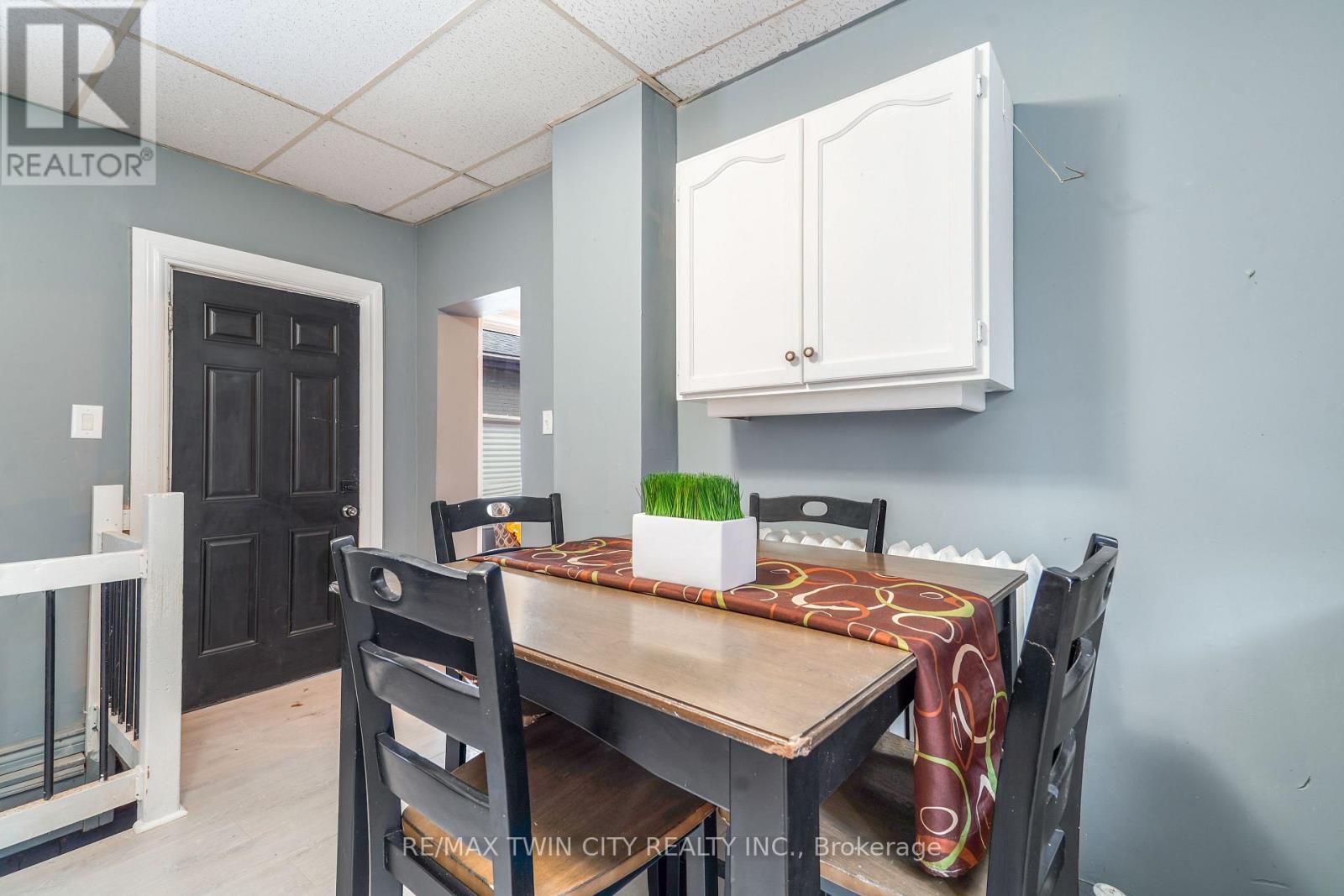 276 DALHOUSIE STREET - 10