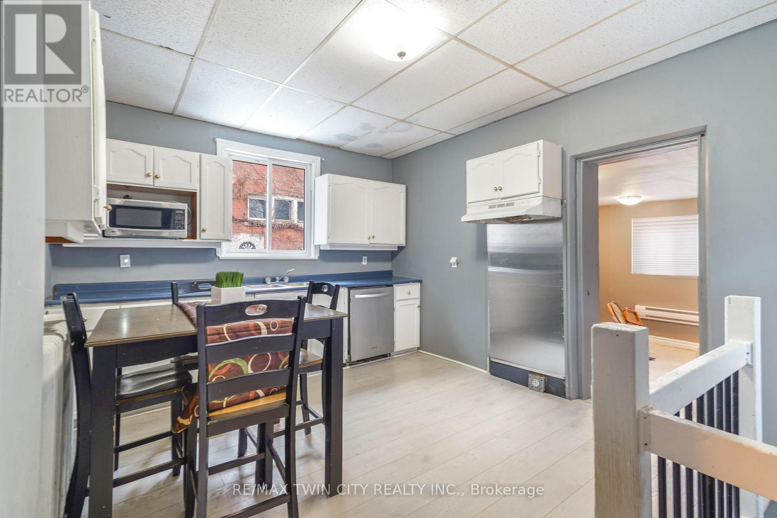 276 DALHOUSIE STREET - 9