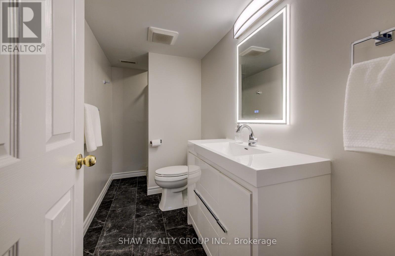 271 COLLEGE STREET W - 26